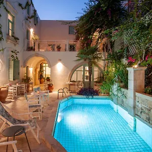 4* Hotel Mythos Boutique
